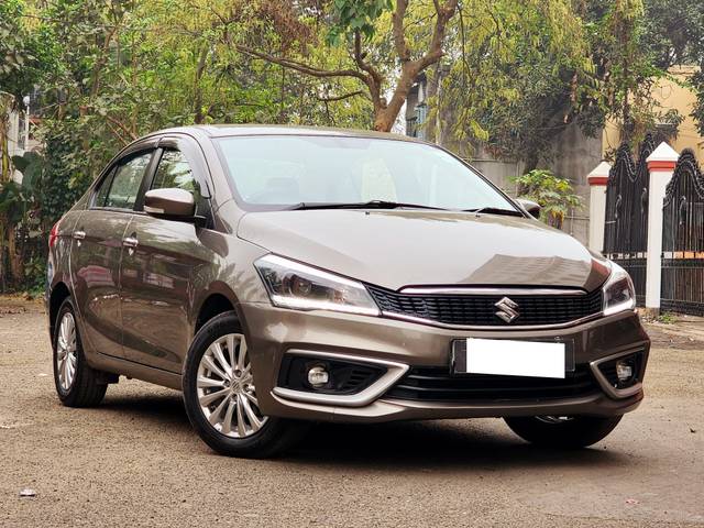 https://images10.gaadi.com/usedcar_image/4346502/original/processed_b9e42446cd5f189cd0d3b39708a6dcb3.jpg?imwidth=6400