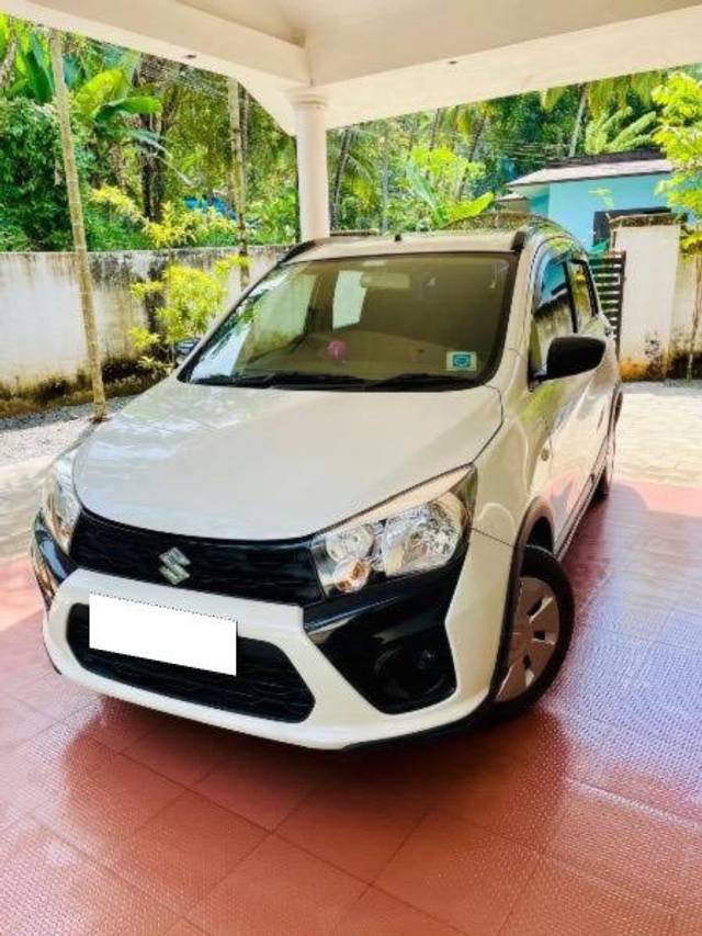 https://images10.gaadi.com/usedcar_image/4346640/original/processed_09e01727-eaec-4e94-8e66-71d39b8a20d3.jpeg?imwidth=6400