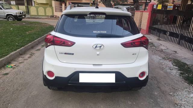 https://images10.gaadi.com/usedcar_image/4346779/original/processed_ded0ac392c9341fe17a2488d6a323275.jpg?imwidth=6401