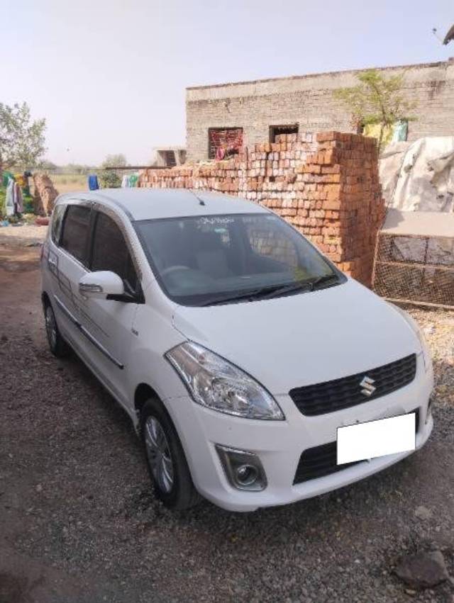 https://images10.gaadi.com/usedcar_image/4347004/original/processed_3860e058-11bf-41f9-920a-c326fb79c586.jpg?imwidth=6402