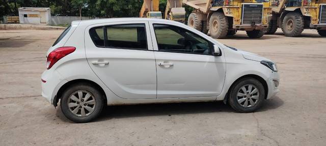 https://images10.gaadi.com/usedcar_image/4347083/original/processed_6850554e-eecf-4ed4-8b67-b6d6db714657.jpg?imwidth=6401