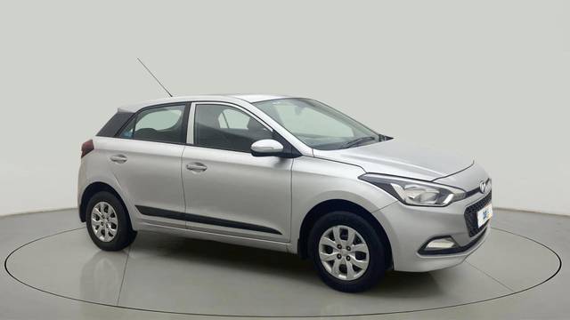 https://images10.gaadi.com/usedcar_image/4347273/original/190ef3914b6fa353298ef7d5bed91904.jpg?imwidth=6400