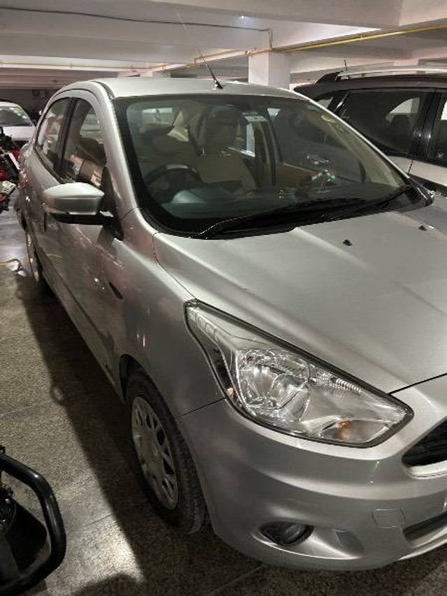 https://images10.gaadi.com/usedcar_image/4347294/original/ad3d1c446b2c24f8f10c0f9b83b8fbae.jpeg?imwidth=6400