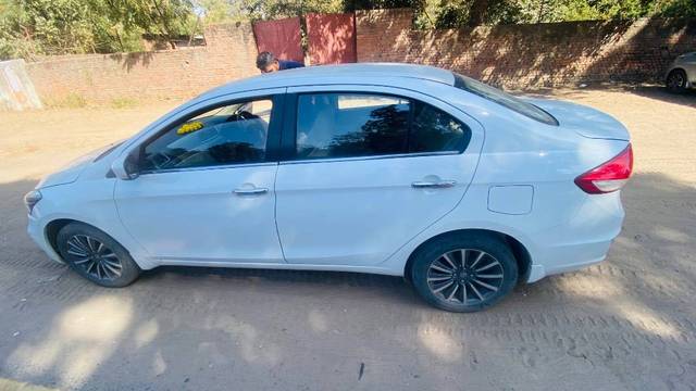 https://images10.gaadi.com/usedcar_image/4347298/original/b55418680979376573f651de4604952f.jpeg?imwidth=6402