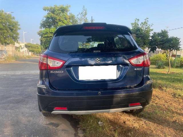 https://images10.gaadi.com/usedcar_image/4347299/original/c9c46a15cf160329ac0cc3cccb2df769.jpeg?imwidth=6401