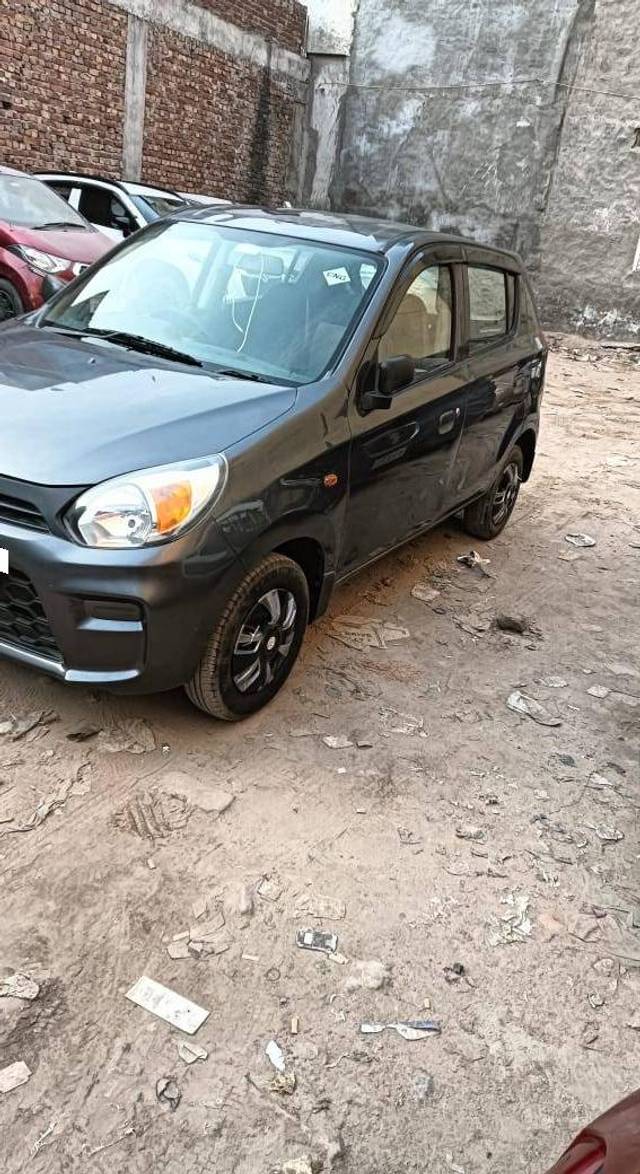 https://images10.gaadi.com/usedcar_image/4347317/original/processed_4d12907089cfeeaa3771b51ec517d330.jpg?imwidth=6402