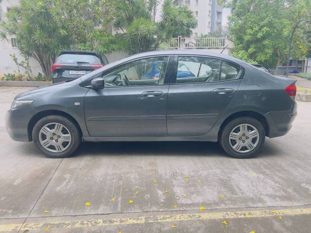 https://images10.gaadi.com/usedcar_image/4347329/original/39132ce15eadbb8764ea9d6149c6a333.jpeg?imwidth=6402