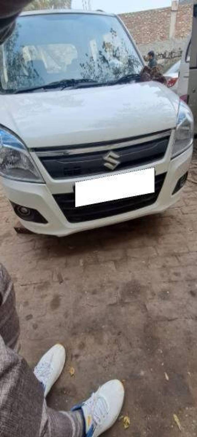 https://images10.gaadi.com/usedcar_image/4347330/original/30dda1d32478ddccabd1a5d2eb126cdd.jpg?imwidth=6400