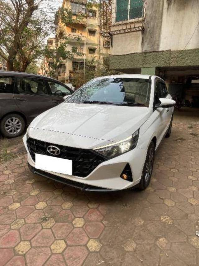 https://images10.gaadi.com/usedcar_image/4347335/original/b8dc4c9abcca0efc8d4b6784cbffb624.jpeg?imwidth=6400