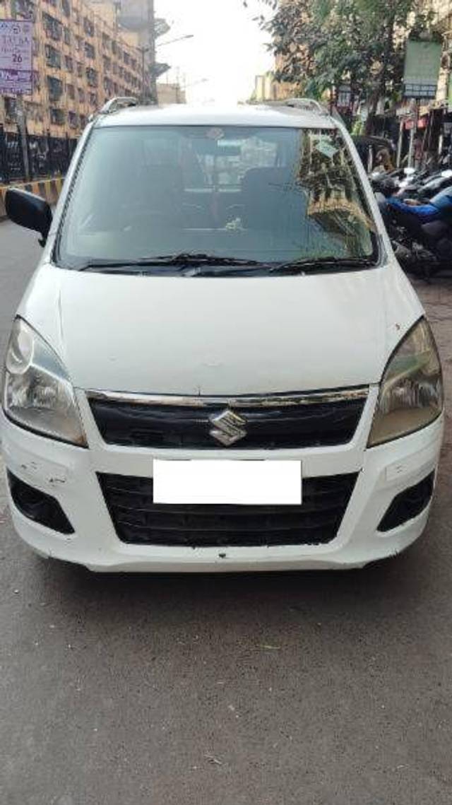 https://images10.gaadi.com/usedcar_image/4347338/original/93098ba1de5fb33eb74d98d17199b810.jpeg?imwidth=6400