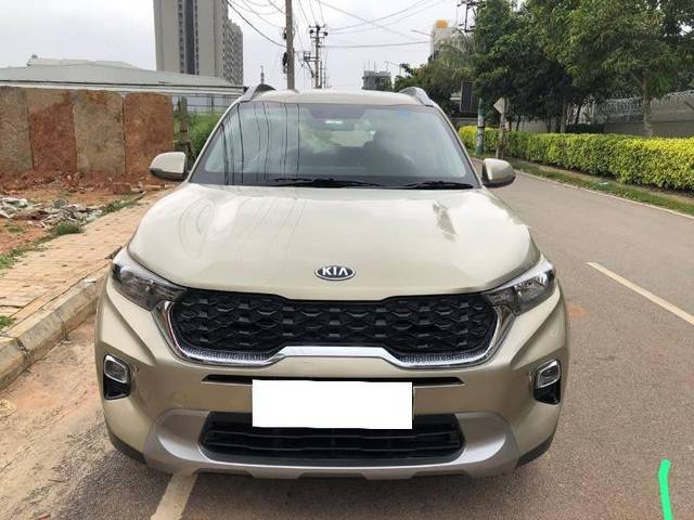 https://images10.gaadi.com/usedcar_image/4347341/original/82d361d64ed23b2b3ad9ca152ce36801.jpg?imwidth=6402