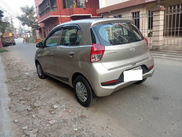 https://images10.gaadi.com/usedcar_image/4347370/original/processed_cb99b8b7bb6d9094954dc3716d8d9033.jpg?imwidth=6402