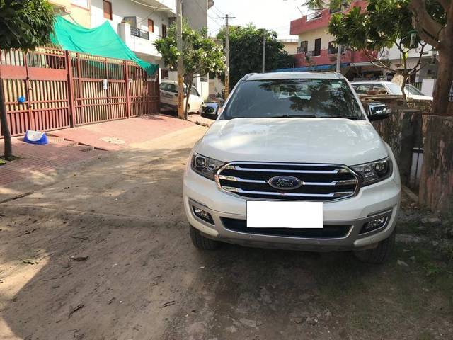 https://images10.gaadi.com/usedcar_image/4347387/original/c9039aa9bc02f693d8ebe7ae4081cdf6.jpg?imwidth=6400