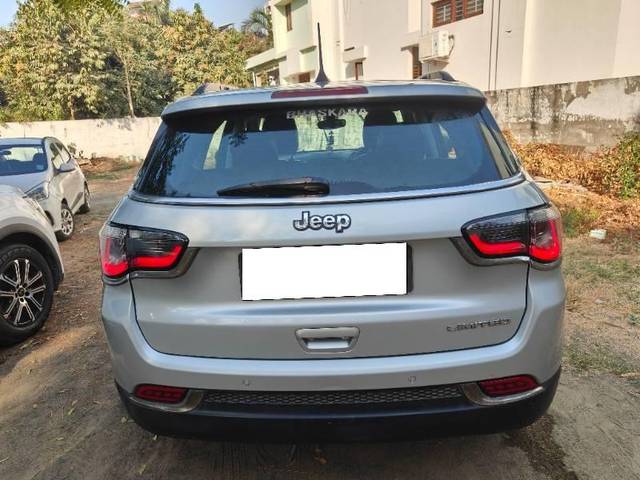 https://images10.gaadi.com/usedcar_image/4347435/original/processed_abe2cbca-3ce3-43db-86e5-8843ba591975.jpg?imwidth=6402