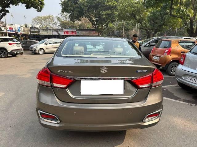 https://images10.gaadi.com/usedcar_image/4347445/original/processed_28381dd5-b2c7-4b33-89c0-ba56238cab3f.jpeg?imwidth=6402