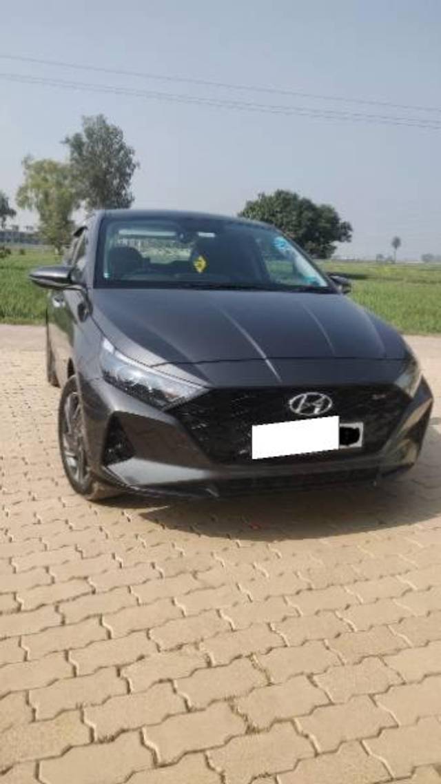 https://images10.gaadi.com/usedcar_image/4347582/original/processed_50a7c9ab-74f0-48f7-823f-3bedaf450c8f.jpg?imwidth=6400