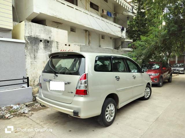 https://images10.gaadi.com/usedcar_image/4347648/original/processed_72d375ca0ee3c88373d930675cad6814.jpg?imwidth=6401