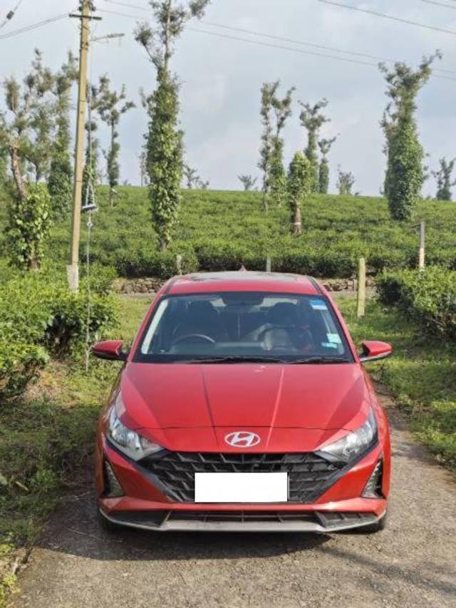 https://images10.gaadi.com/usedcar_image/4347650/original/processed_088e996c-6018-4dbe-9160-402a3bd6262c.jpg?imwidth=6400