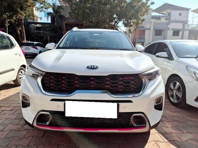 https://images10.gaadi.com/usedcar_image/4347687/original/a686d5f77fa5a6ffcc040c569fe27f64.jpeg?imwidth=6400