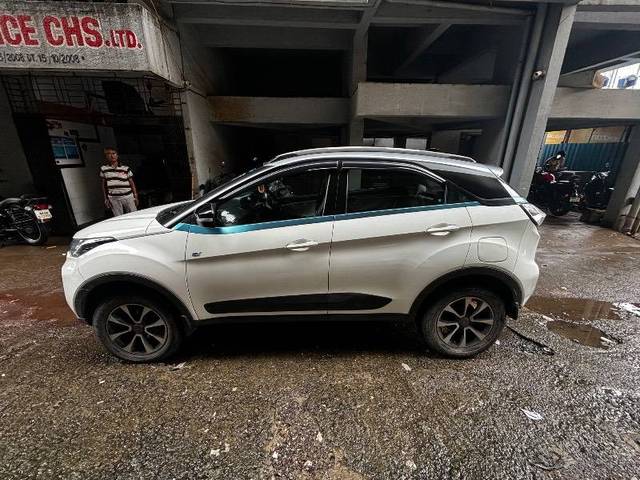 https://images10.gaadi.com/usedcar_image/4347733/original/b8dc26c5aabfd8011b173c42ecd1f6ed.jpeg?imwidth=6402