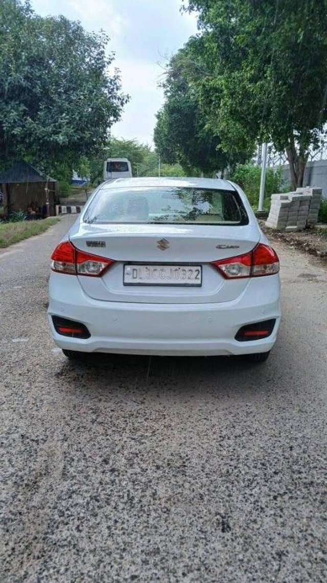 https://images10.gaadi.com/usedcar_image/4347812/original/processed_8028e4ea21a5c688d30b98bb21f9fd8d.jpg?imwidth=6401