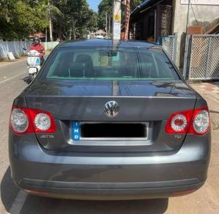 Volkswagen Jetta 2007-2011 Volkswagen Jetta 1.9 Highline TDI