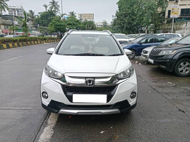 https://images10.gaadi.com/usedcar_image/4347874/original/processed_344d4b1ffc40e207a1f03523a2437272.jpg?imwidth=6402