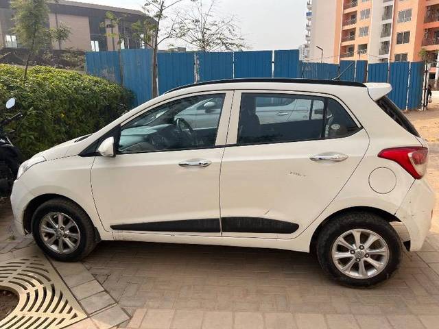 https://images10.gaadi.com/usedcar_image/4347883/original/d176ca5aaa541855bbb203b5d89eb520.jpeg?imwidth=6402