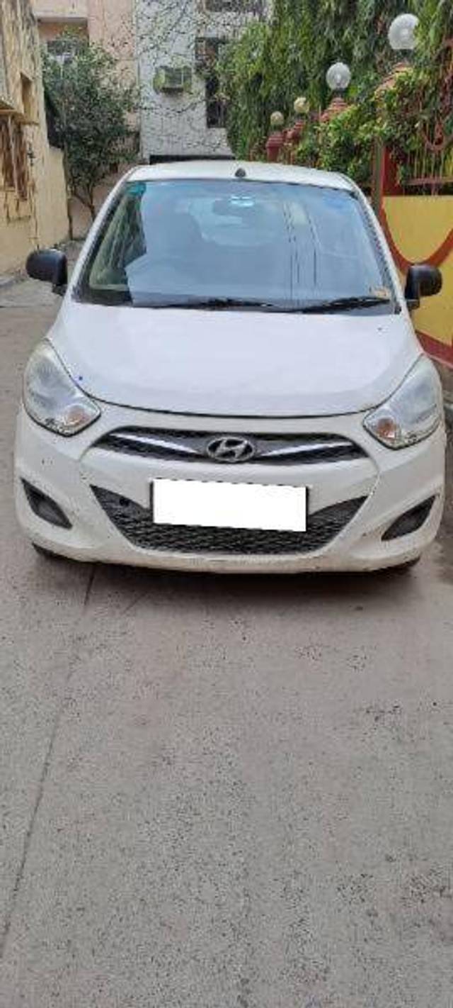 https://images10.gaadi.com/usedcar_image/4347940/original/fa6eae8fcc831a150da39ca1cdef9484.jpg?imwidth=6400