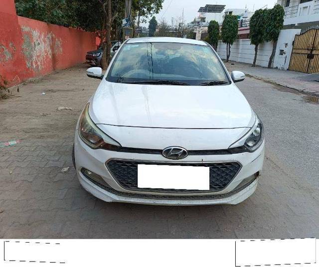 https://images10.gaadi.com/usedcar_image/4348064/original/eadd7640feca58e3c325297ddae60e82.jpeg?imwidth=6400