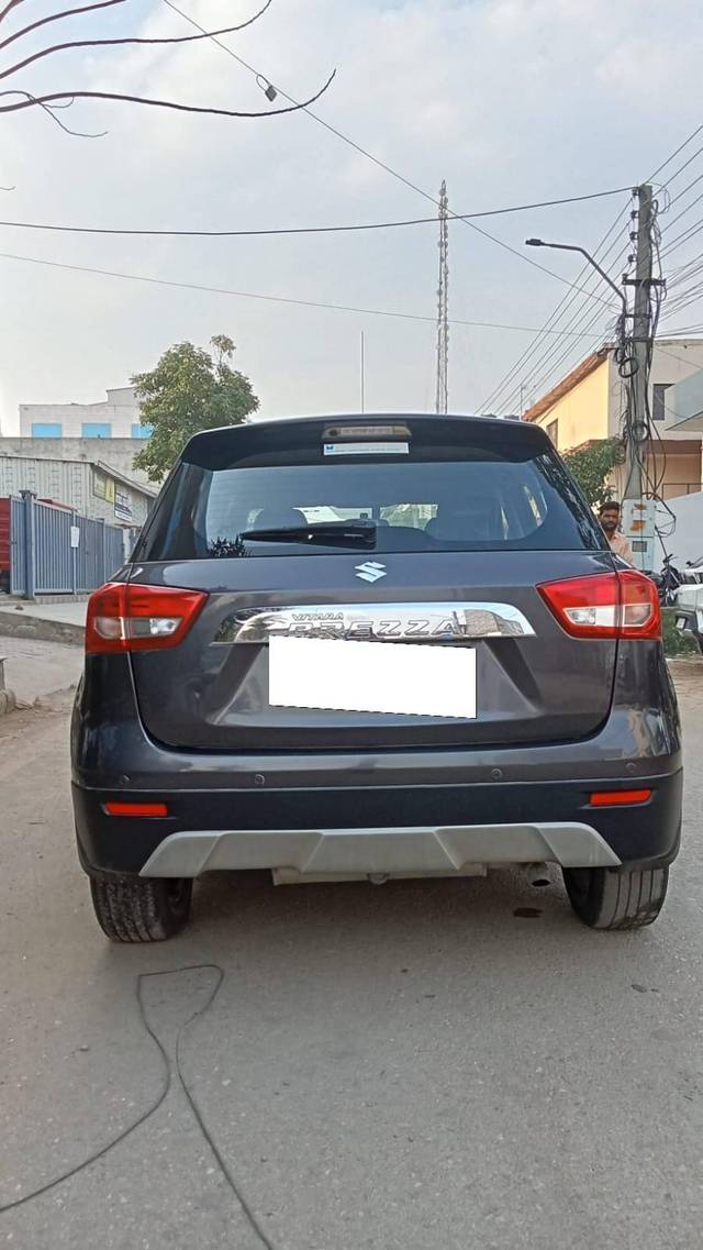 https://images10.gaadi.com/usedcar_image/4348094/original/processed_107dbf6ca47a36afc13665f4473f275c.jpg?imwidth=6401