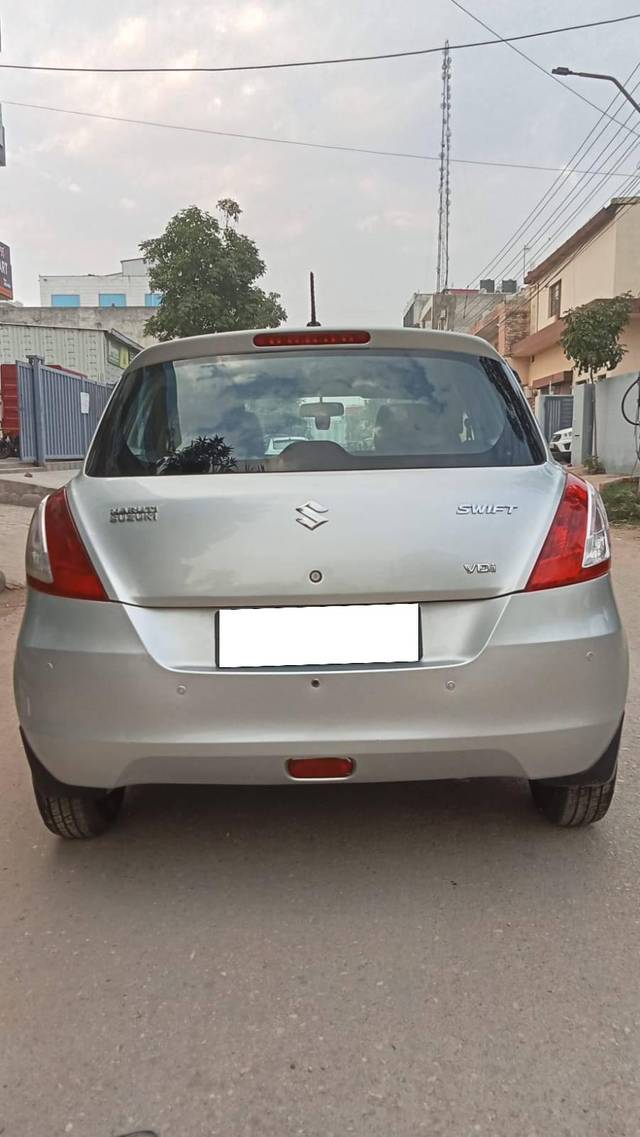 https://images10.gaadi.com/usedcar_image/4348098/original/processed_2007a6f75410ea39a4baa84cd9463348.jpg?imwidth=6401