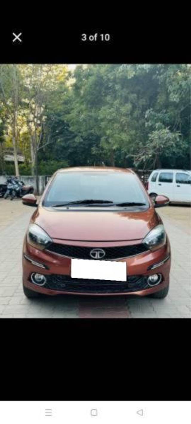 https://images10.gaadi.com/usedcar_image/4348145/original/processed_c3bb854b-b6c9-435c-a180-f121c980d7dd.jpg?imwidth=6400