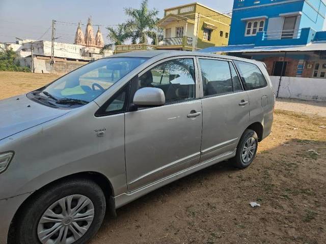 https://images10.gaadi.com/usedcar_image/4348174/original/processed_0c1b05d6-6fff-4147-81d2-f90535da9906.jpg?imwidth=6400