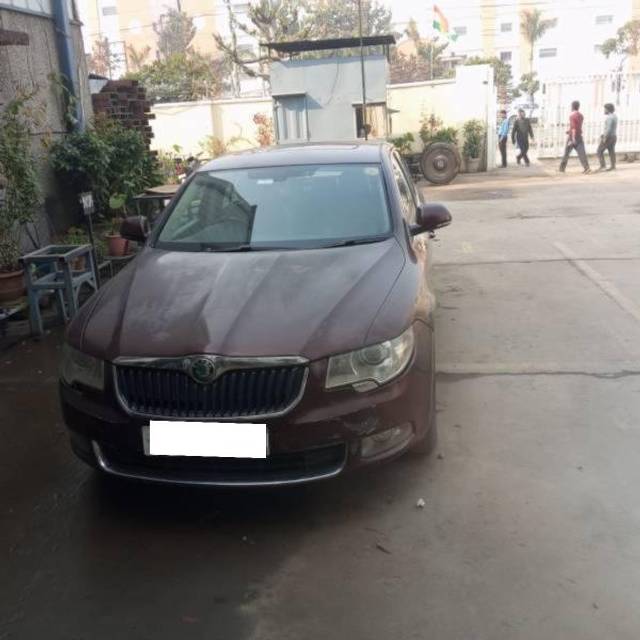 https://images10.gaadi.com/usedcar_image/4348176/original/processed_1ba16bb0-f5c1-422f-9605-2305c9dab467.jfif?imwidth=6400