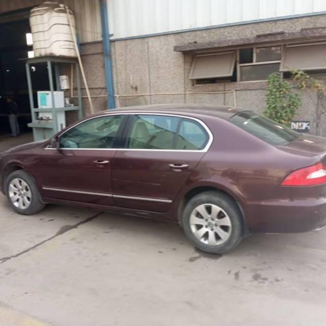 https://images10.gaadi.com/usedcar_image/4348176/original/processed_fbe2da0b-1ba0-4202-81ca-ce02f747d3b8.jfif?imwidth=6401