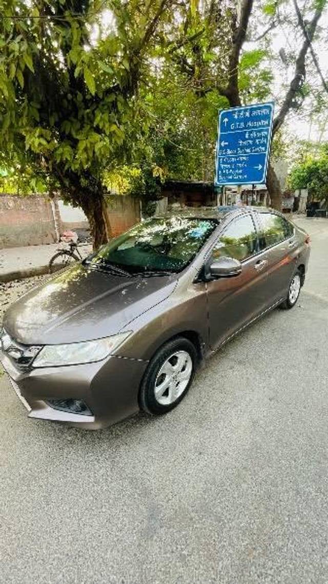 https://images10.gaadi.com/usedcar_image/4348207/original/processed_2a81acc9-2c5e-4215-90f1-d6d89cc6ebb3.jpeg?imwidth=6400