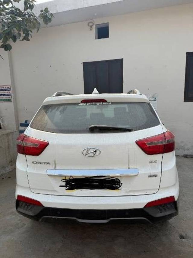 https://images10.gaadi.com/usedcar_image/4348246/original/processed_ebc92e2e-26a0-42d2-b22c-0a57f0bda56d.jpeg?imwidth=6402