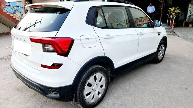 https://images10.gaadi.com/usedcar_image/4348276/original/processed_bb7cfa54d577ed4eab71dde22c56d0a5.jpg?imwidth=6401