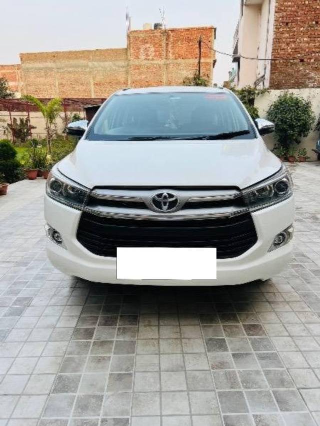 https://images10.gaadi.com/usedcar_image/4348321/original/processed_1458cf07-e45c-4498-9ef3-a8c74cac88b0.jpeg?imwidth=6400