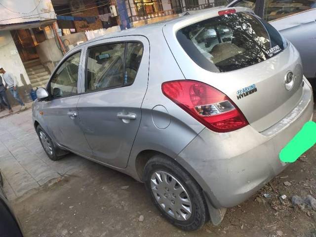 https://images10.gaadi.com/usedcar_image/4348514/original/processed_131630d4-18fe-45c4-b717-6c4cdc3c0695.jpg?imwidth=6402