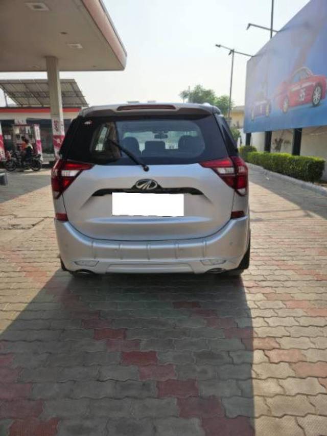 https://images10.gaadi.com/usedcar_image/4348547/original/processed_d8663364-13ce-4fc8-a49e-ed258a974aab.jpg?imwidth=6400