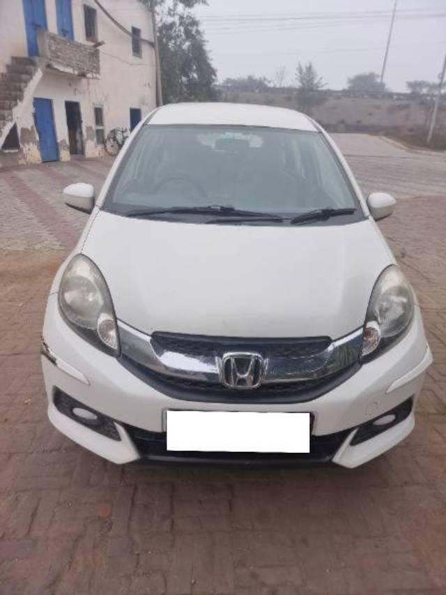 https://images10.gaadi.com/usedcar_image/4348568/original/processed_5a3599ab-ed29-4581-b027-2369eb2c0fb9.jpg?imwidth=6402