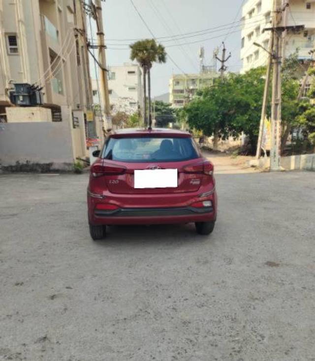 https://images10.gaadi.com/usedcar_image/4348620/original/processed_607b4bb7-9da2-4d56-ba32-e556732844e4.jpg?imwidth=6402