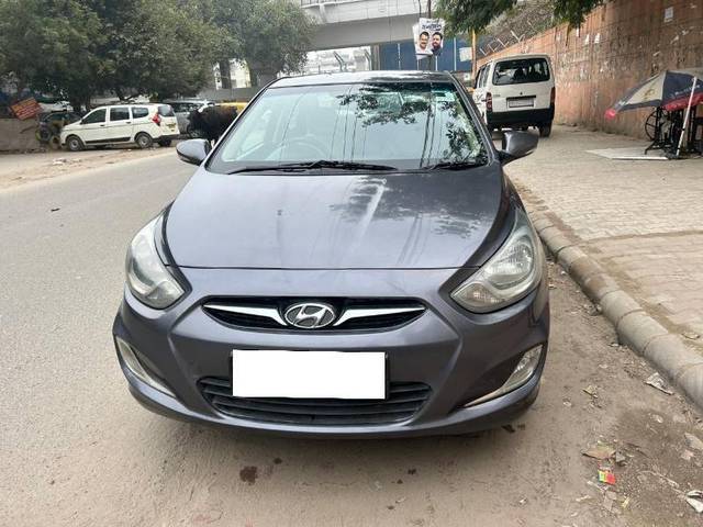 https://images10.gaadi.com/usedcar_image/4348767/original/e5491594b6a01d1406bd1eecca661225.jpg?imwidth=6400