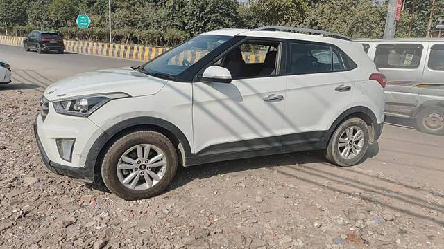 https://images10.gaadi.com/usedcar_image/4348824/original/processed_be1a9529-13d9-4e75-8ef0-bcba50647d63.jpg?imwidth=6400