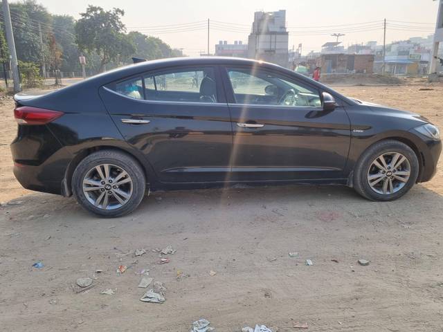 https://images10.gaadi.com/usedcar_image/4348834/original/processed_fa6812af6cbfb099626a116edcc67264.jpg?imwidth=6401