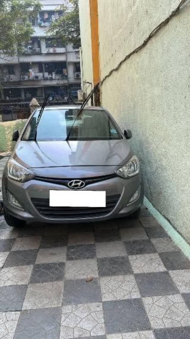 https://images10.gaadi.com/usedcar_image/4348908/original/processed_64e90cbf-be04-45ef-9012-ed57fc8445b6.jpeg?imwidth=6400