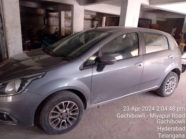 https://images10.gaadi.com/usedcar_image/4348916/original/processed_774ac052-25f6-4eb4-af70-876fe4e9e714.jpg?imwidth=6400