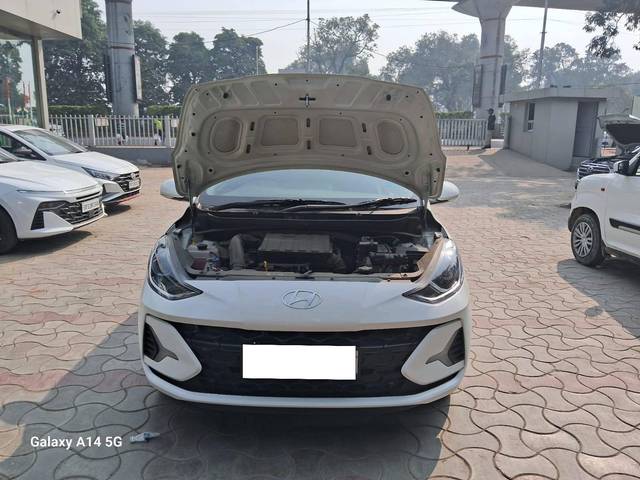 https://images10.gaadi.com/usedcar_image/4348921/original/processed_1dc7cb50686ad96ed339282cdc8a7d01.jpg?imwidth=6400